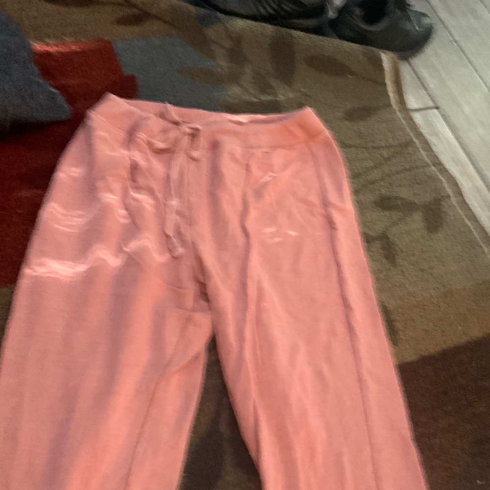 Light pink Bobbie Brooks Ladies XL sweat pants. Gently used.